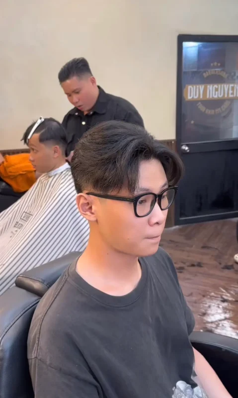 Kiểu uốn tóc nam đẹp bồng bềnh tự nhiên dẫn đầu xu hướng
