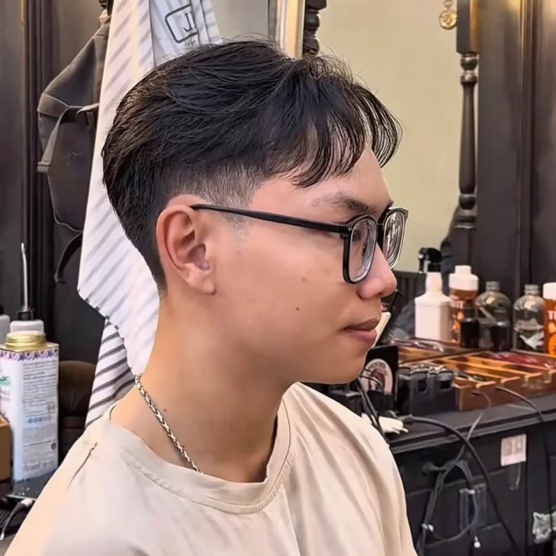 Kỹ thuật uốn tóc tạo độ phồng tự nhiên cho tóc mỏng và tóc ngắn nam đẹp hiện đại