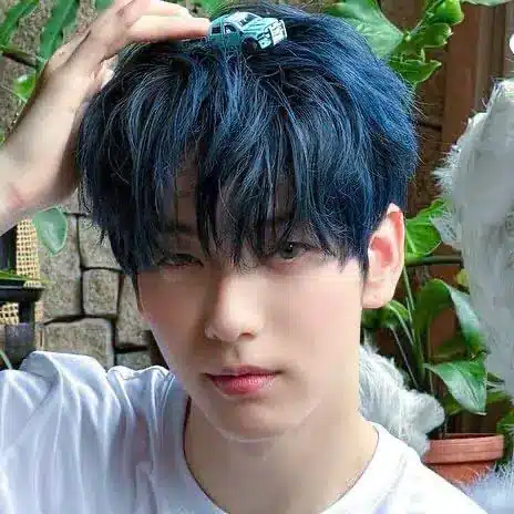 Tóc nhuộm xanh đen nam